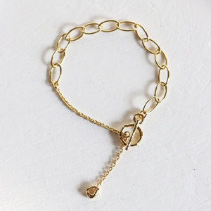 Bold chain bracelet