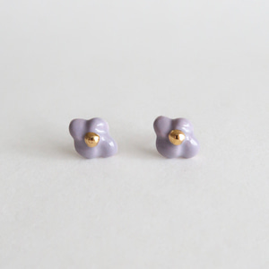 Holiday flower earring [light purple]