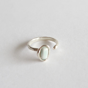 Square in circle ring [emerald]