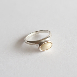 Spring oval ring [DOL dried petals]