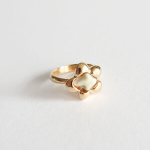 Flower ring [DOL pear gold]