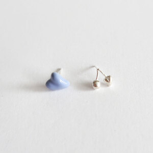 Unbalance cherry earring [indi blue]